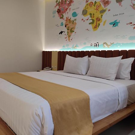 Luminor Hotel Banyuwangi By Wh Екстер'єр фото