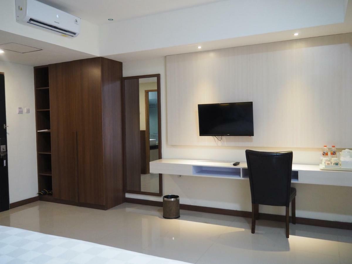 Luminor Hotel Banyuwangi By Wh Екстер'єр фото