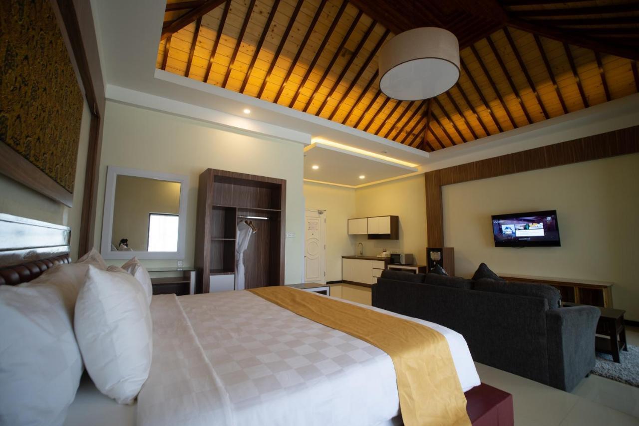 Luminor Hotel Banyuwangi By Wh Екстер'єр фото