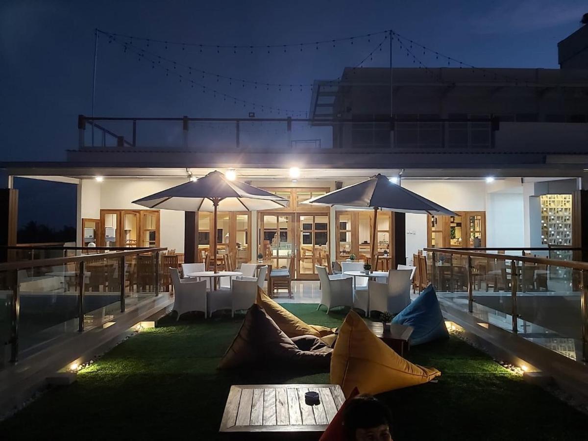 Luminor Hotel Banyuwangi By Wh Екстер'єр фото